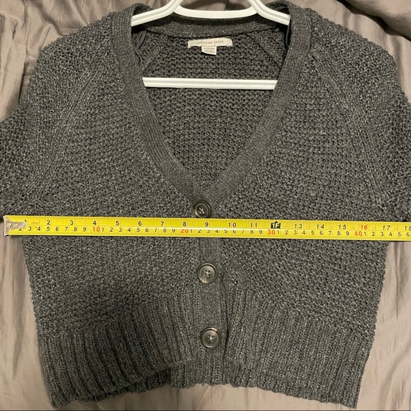 American Eagle boxy cropped knit cardigan - Picture 3 of 5